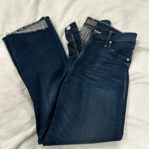 Mother dark wash size 28 (The Insider Crop Step Fray)